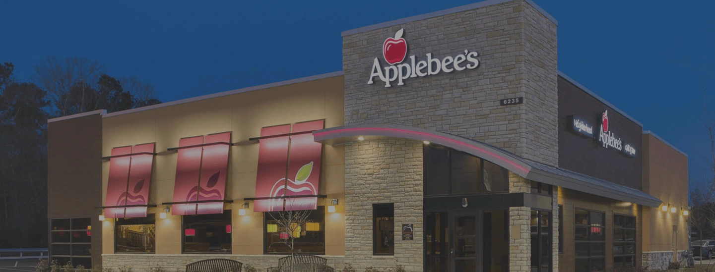 Applebee's facade lit up at night